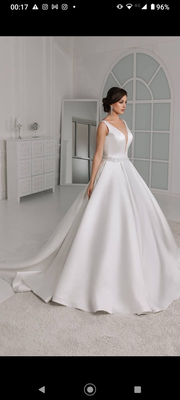 Abito da sposa in mikado panna tg.42 - Linea a palloncino con strascico
